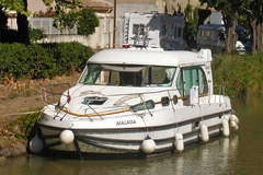 Nicols Sedan 1010 (powerboat)