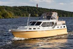 Keser-Hollandia 1100 C (powerboat)