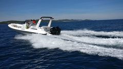 Joker Boat Clubman 28 2x200 Mercury V6 BILD 5