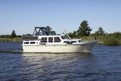 Schiffart Kruiser (powerboat)